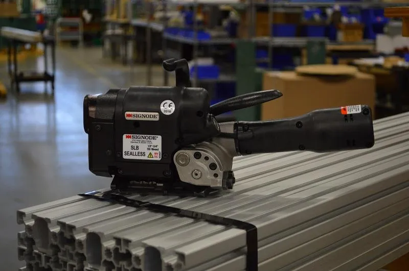 Complete Guide to PET and Steel Strapping Tools Difference